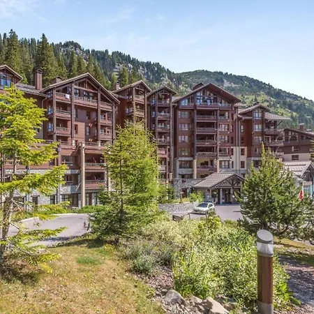 Premium Nature Retreat Flaine: Heated Pool, & Fitness *
